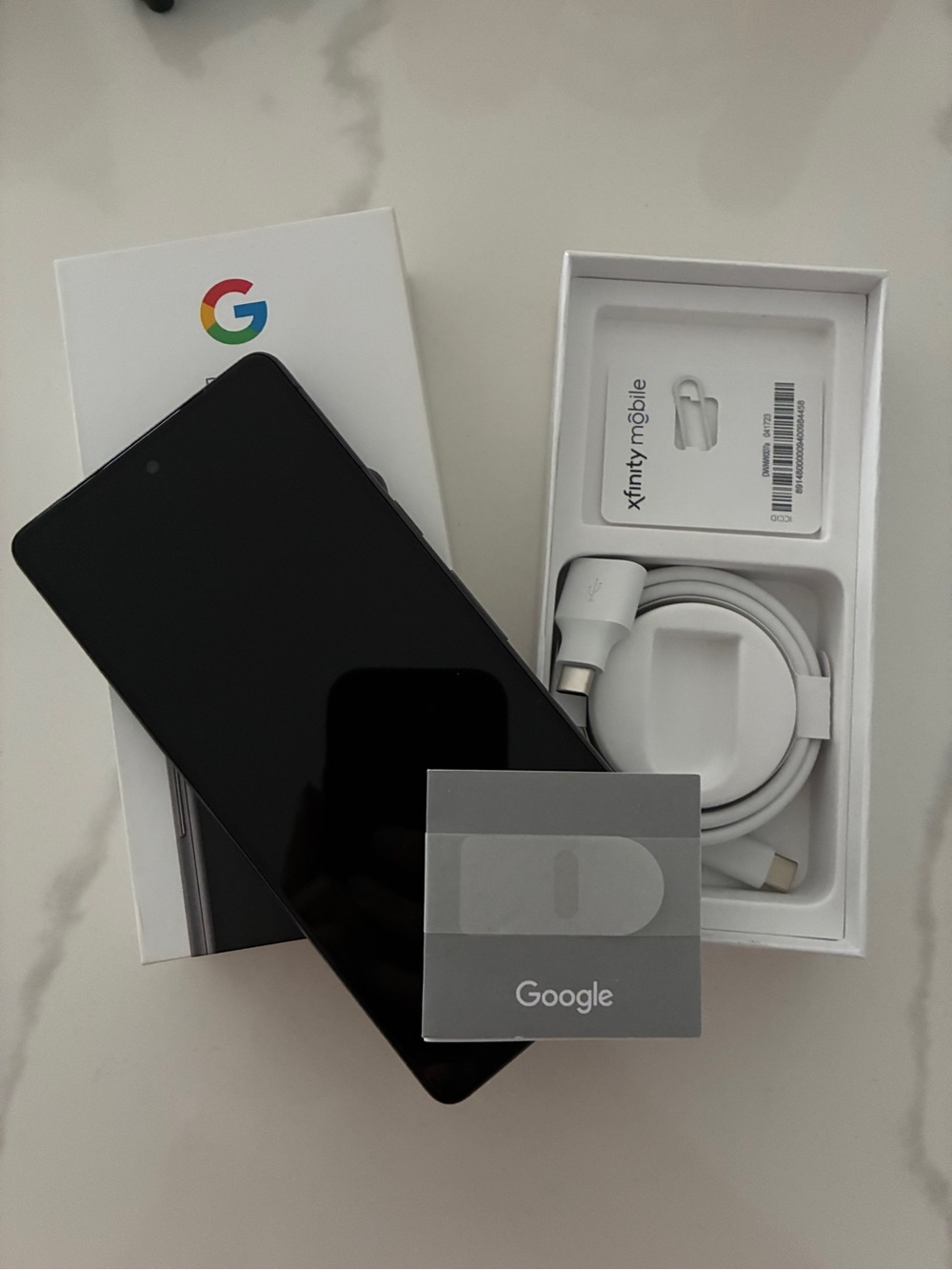 NWT- Google Pixel 7- Black with Gray Camera Bar Dual-Tone Smartphone